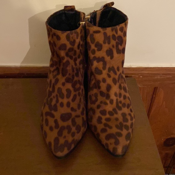 A New Day “Valerie" Brown Leopard Microsuede Ankle Boots - Picture 5 of 7